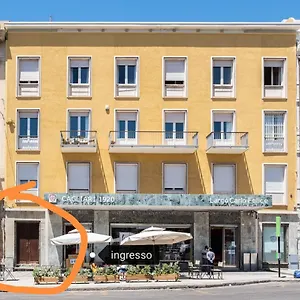Nel Largo , Cagliari Italia